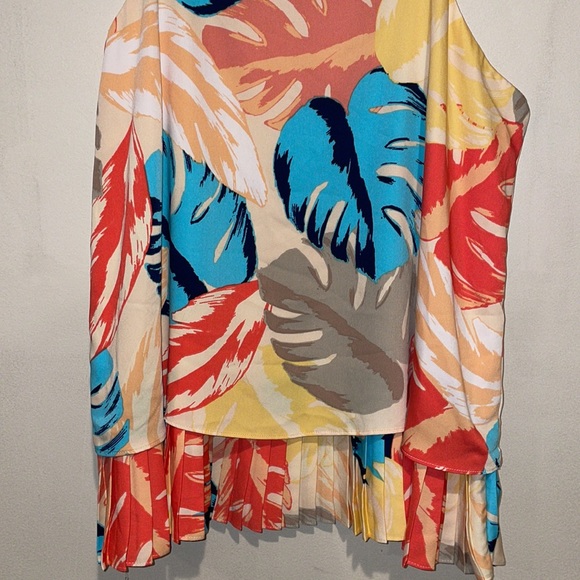 Palm Print Top NWT Medium - Picture 3 of 10